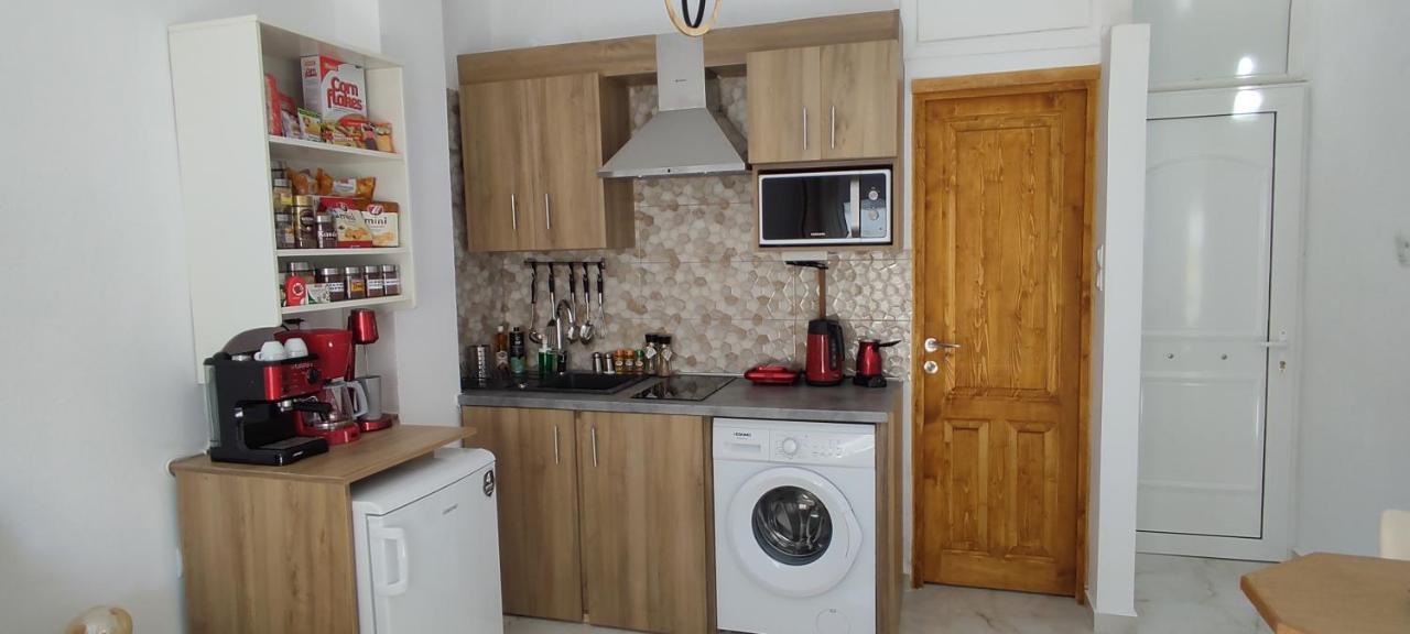 Beautiful Choice - Near Athens Airport - 50M From The Sea - Iq+ Apartamento Loútsa Exterior foto