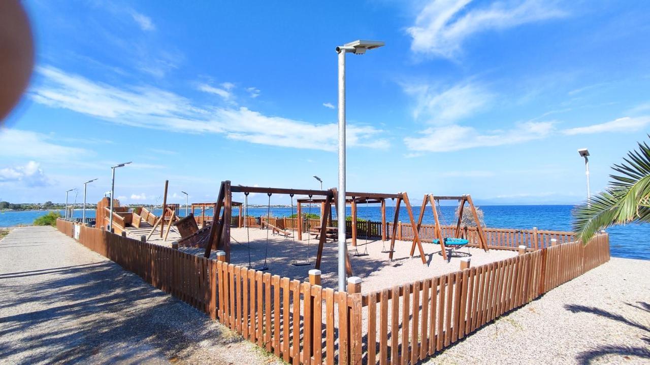 Beautiful Choice - Near Athens Airport - 50M From The Sea - Iq+ Apartamento Loútsa Exterior foto
