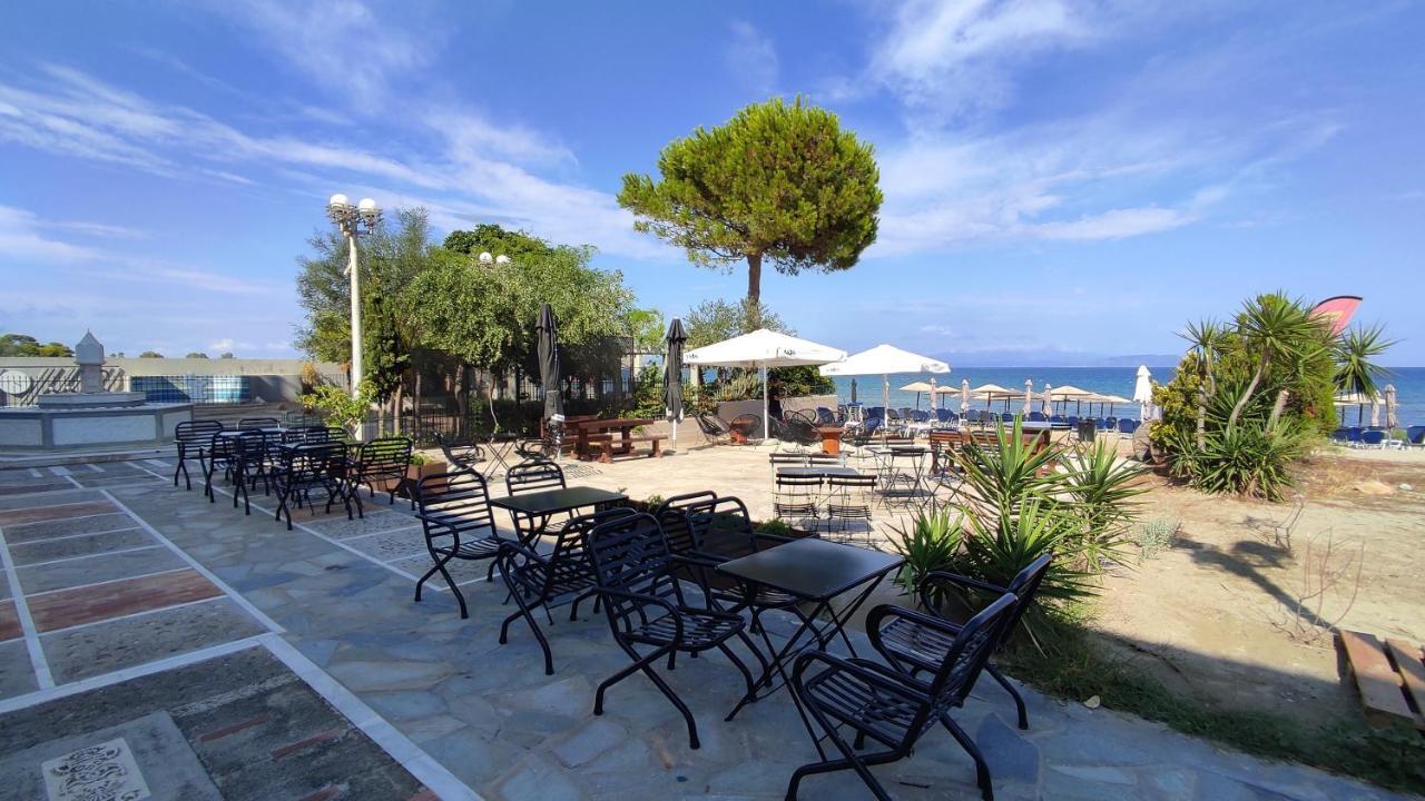 Beautiful Choice - Near Athens Airport - 50M From The Sea - Iq+ Apartamento Loútsa Exterior foto