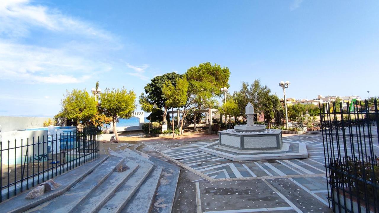 Beautiful Choice - Near Athens Airport - 50M From The Sea - Iq+ Apartamento Loútsa Exterior foto
