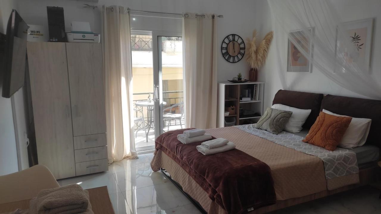 Beautiful Choice - Near Athens Airport - 50M From The Sea - Iq+ Apartamento Loútsa Exterior foto
