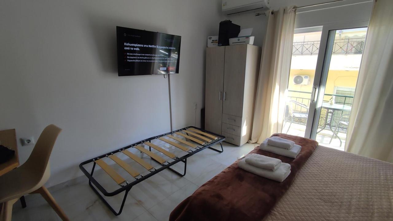 Beautiful Choice - Near Athens Airport - 50M From The Sea - Iq+ Apartamento Loútsa Exterior foto