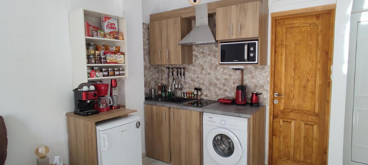 Beautiful Choice - Near Athens Airport - 50M From The Sea - Iq+ Apartamento Loútsa Exterior foto